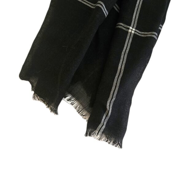 New Madewell Black Windowpane 100% Wool Scarf - Picture 5 of 8